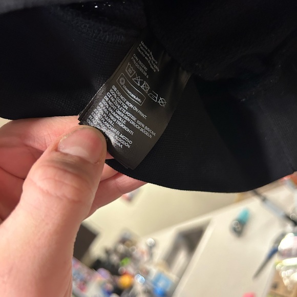 Justin Bieber Team Bieber Stadium Tour Concert Merch Crewneck Sweater Medium Top - Picture 6 of 10